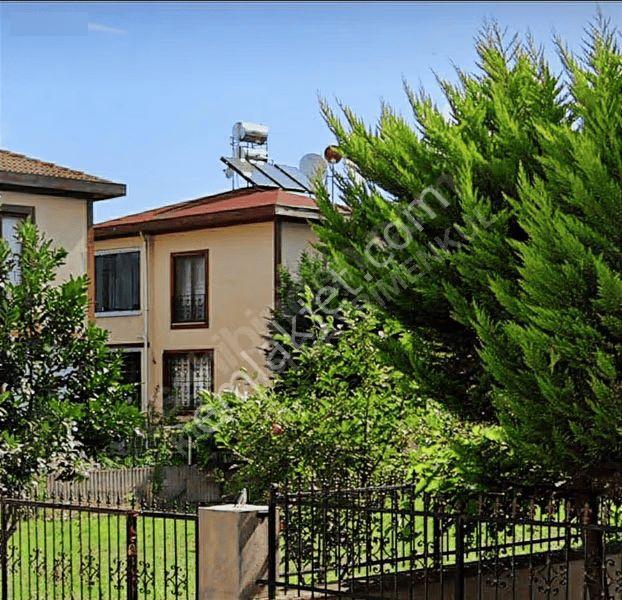 Akyazı Sahile Komşu Villa Fırsatı! Tripleks | 5+1