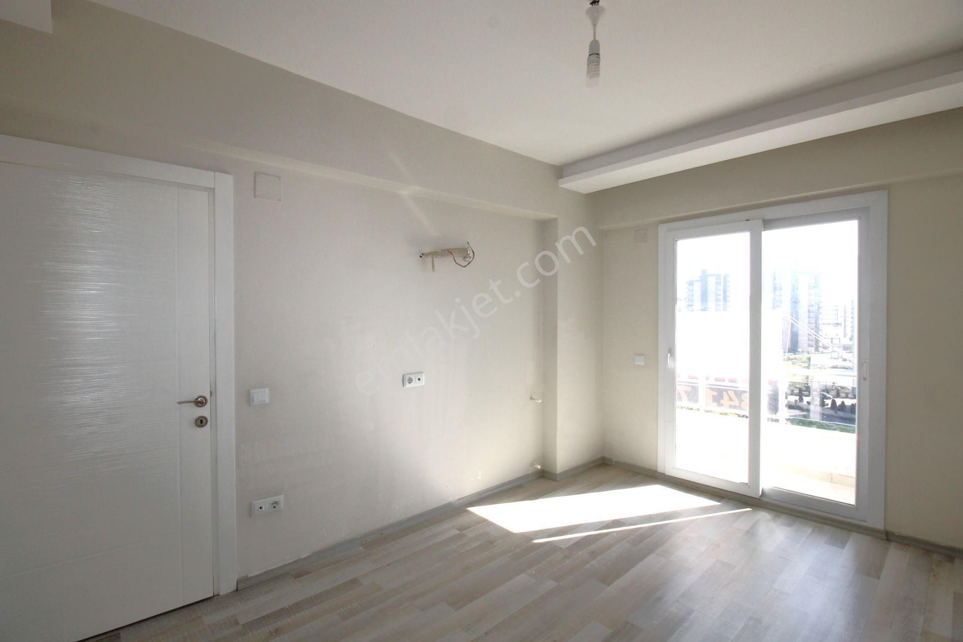 Retro’dan Tıp Fakültesi Yürüyüş Mesafesinde Olacağınız Kiralık 2+1 - Görsel 12