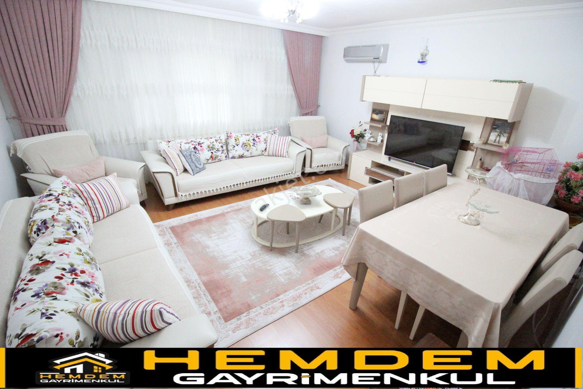 Hemdem Gayrimenkul'den Piyade'de Caddeye Yakın 3+1 Satılık Daire