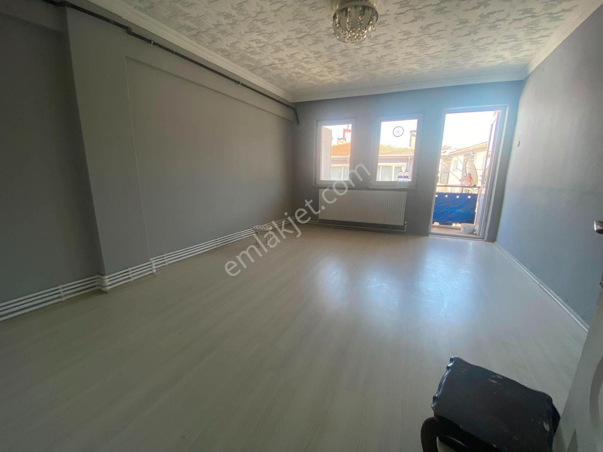 Bursahacıseyfettin Cadde Üzeri 2+1 90m2 Kombili Bakımlı Daire - Görsel 2