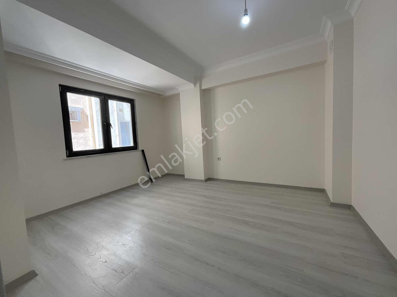 Şirinevler Metrobüse Beş Dakika Mesafede Satılık 2+1 Daıre - Görsel 6