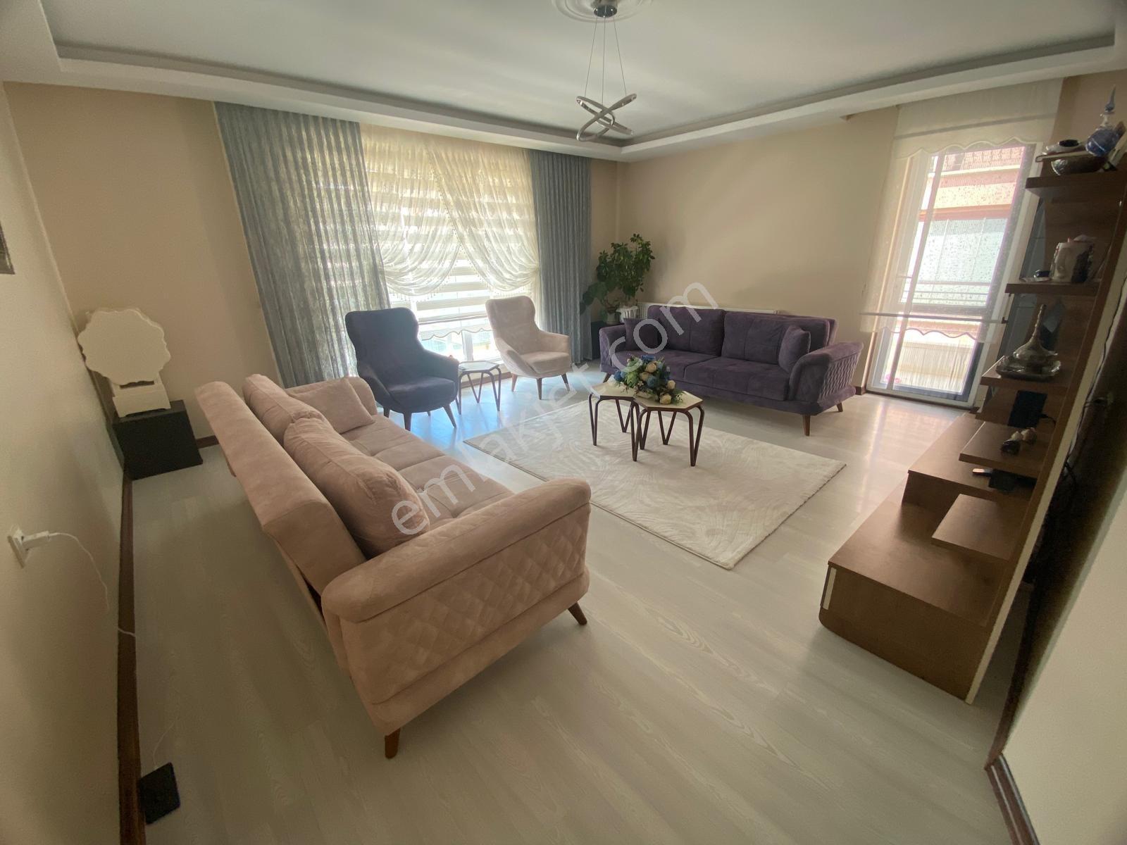 Eksen'den Güneşevler Merkezde Ara Kat Ön Cephe Kiralık 3+1 Daire - Görsel 21