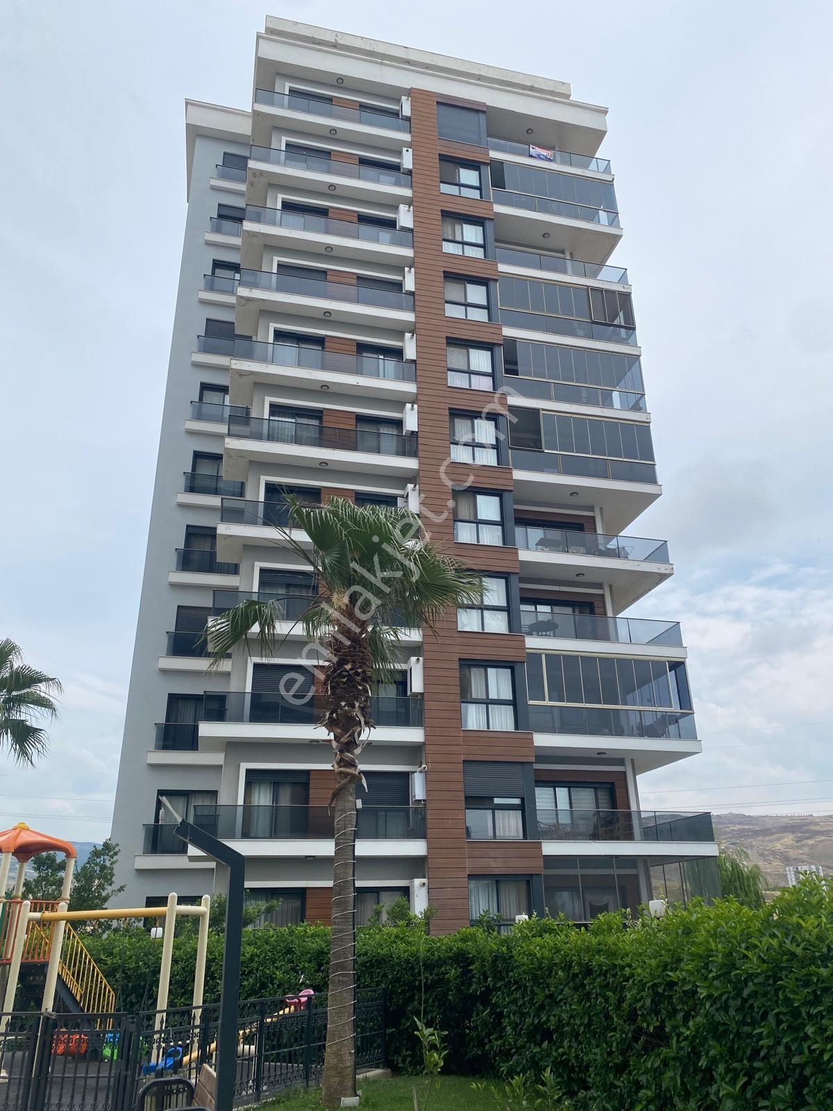 Ulukent'te Havuzlu Site İçi Ara Kat Eşyalı Kiralık 2+1 Daire !