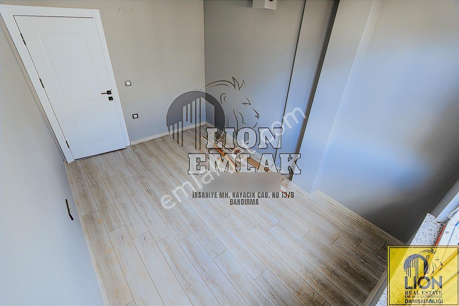 Lıon Emlak'tan Ayyıldız'da Lüks Tasarım 1+1 Kiralık Arakat Daire - Görsel 32