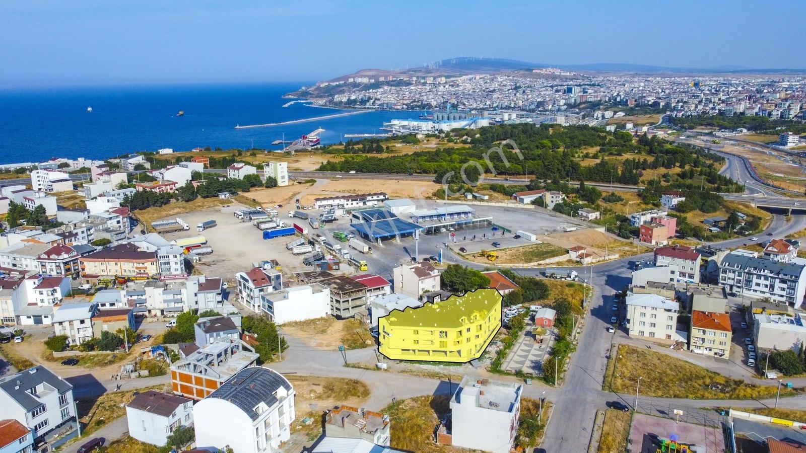 Lıon Emlak'tan Ayyıldız'da Lüks Tasarım 1+1 Kiralık Arakat Daire