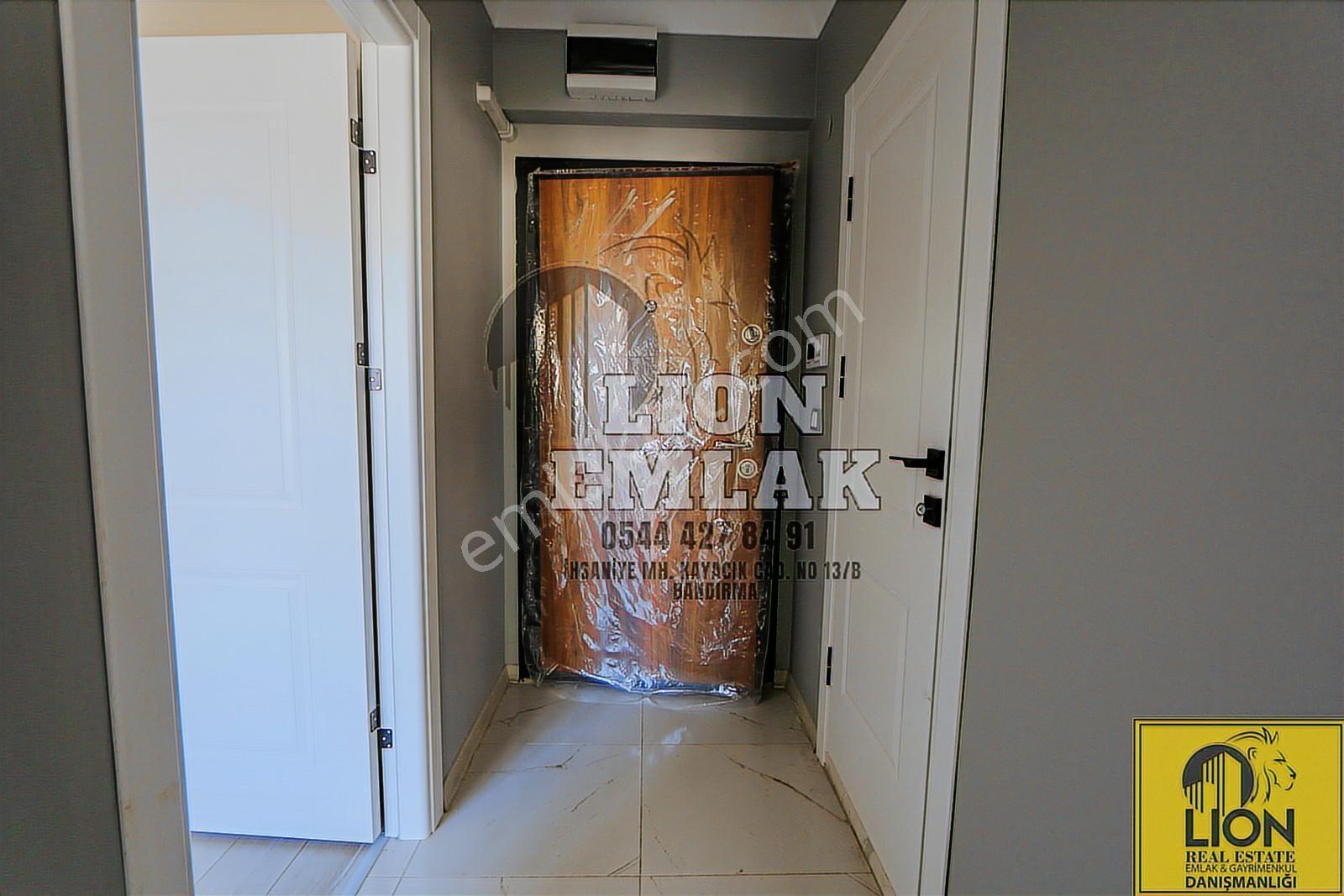 Lıon Emlak'tan Ayyıldız'da Lüks Tasarım 1+1 Kiralık Arakat Daire - Görsel 5