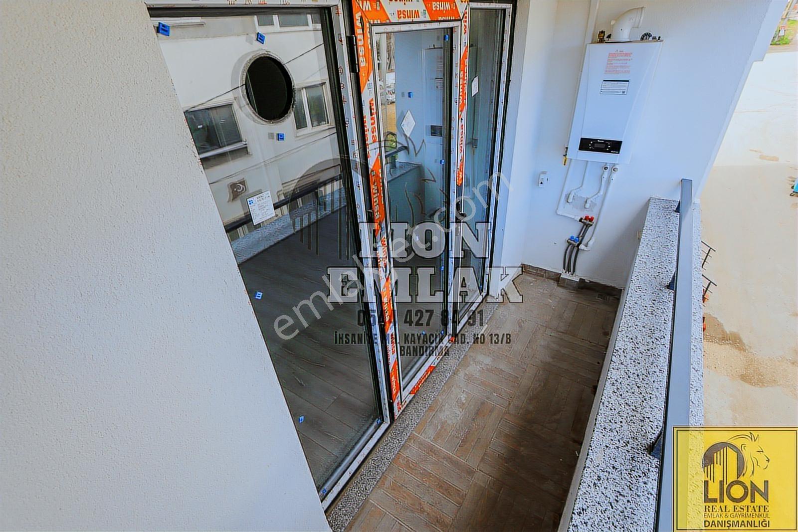 Lıon Emlak'tan Ayyıldız'da Lüks Tasarım 1+1 Kiralık Arakat Daire - Görsel 8