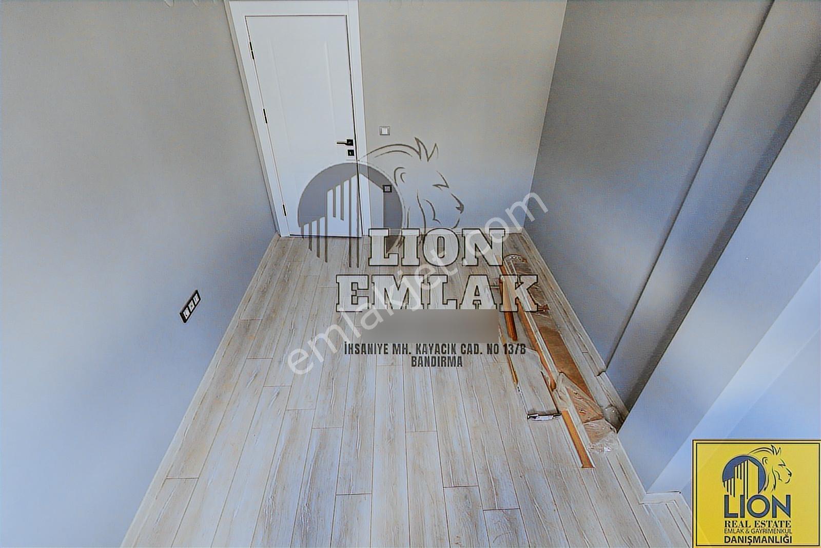 Lıon Emlak'tan Ayyıldız'da Lüks Tasarım 1+1 Kiralık Arakat Daire - Görsel 33
