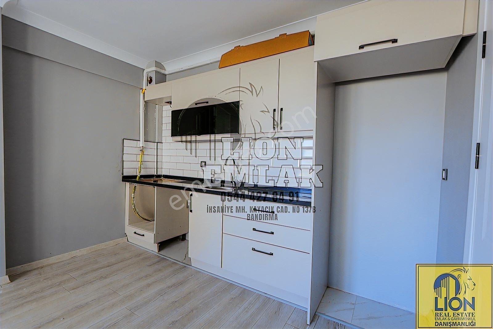 Lıon Emlak'tan Ayyıldız'da Lüks Tasarım 1+1 Kiralık Arakat Daire - Görsel 15