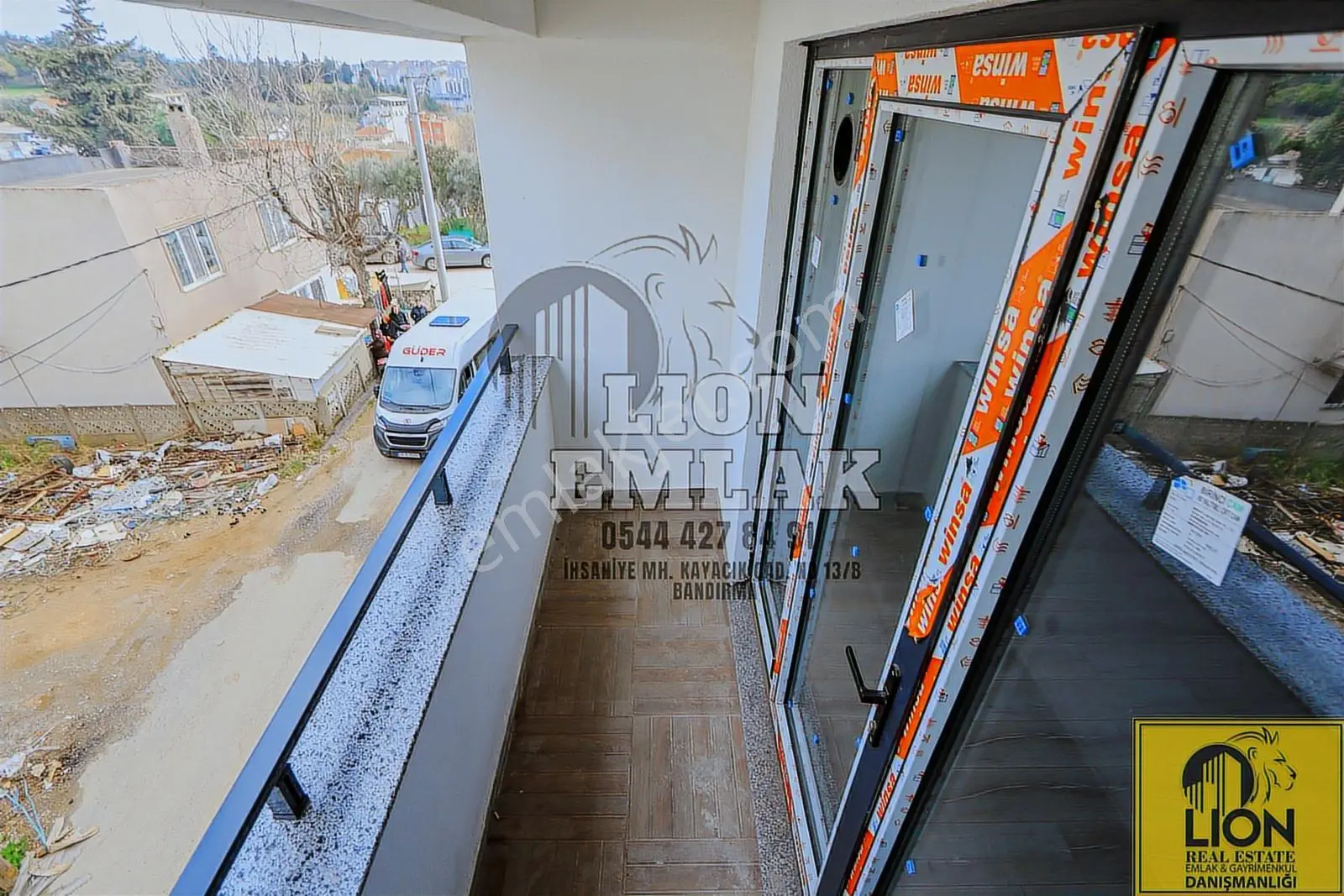 Lıon Emlak'tan Ayyıldız'da Lüks Tasarım 1+1 Kiralık Arakat Daire - Görsel 2