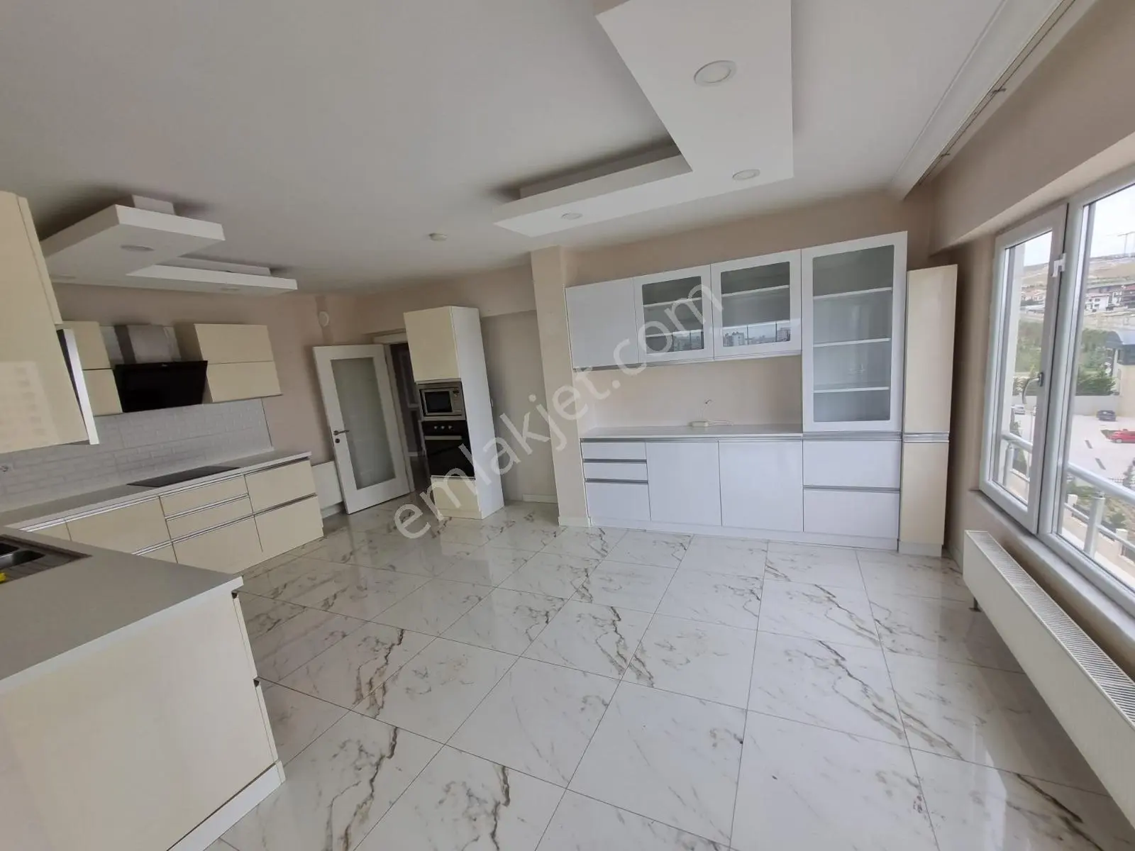 Irmak Emlak-bağlıca Satılık Kapalı Otoparklı Ara Kat 4+1 Daire - Görsel 3
