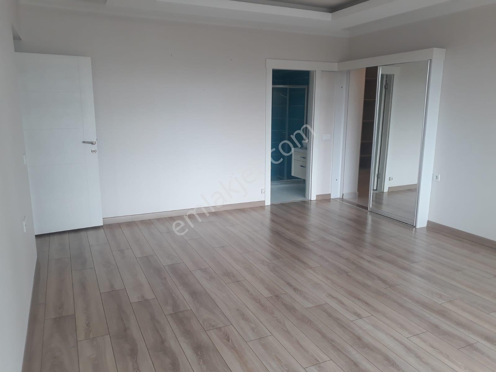 Irmak Emlak-bağlıca Satılık Kapalı Otoparklı Ara Kat 4+1 Daire - Görsel 2