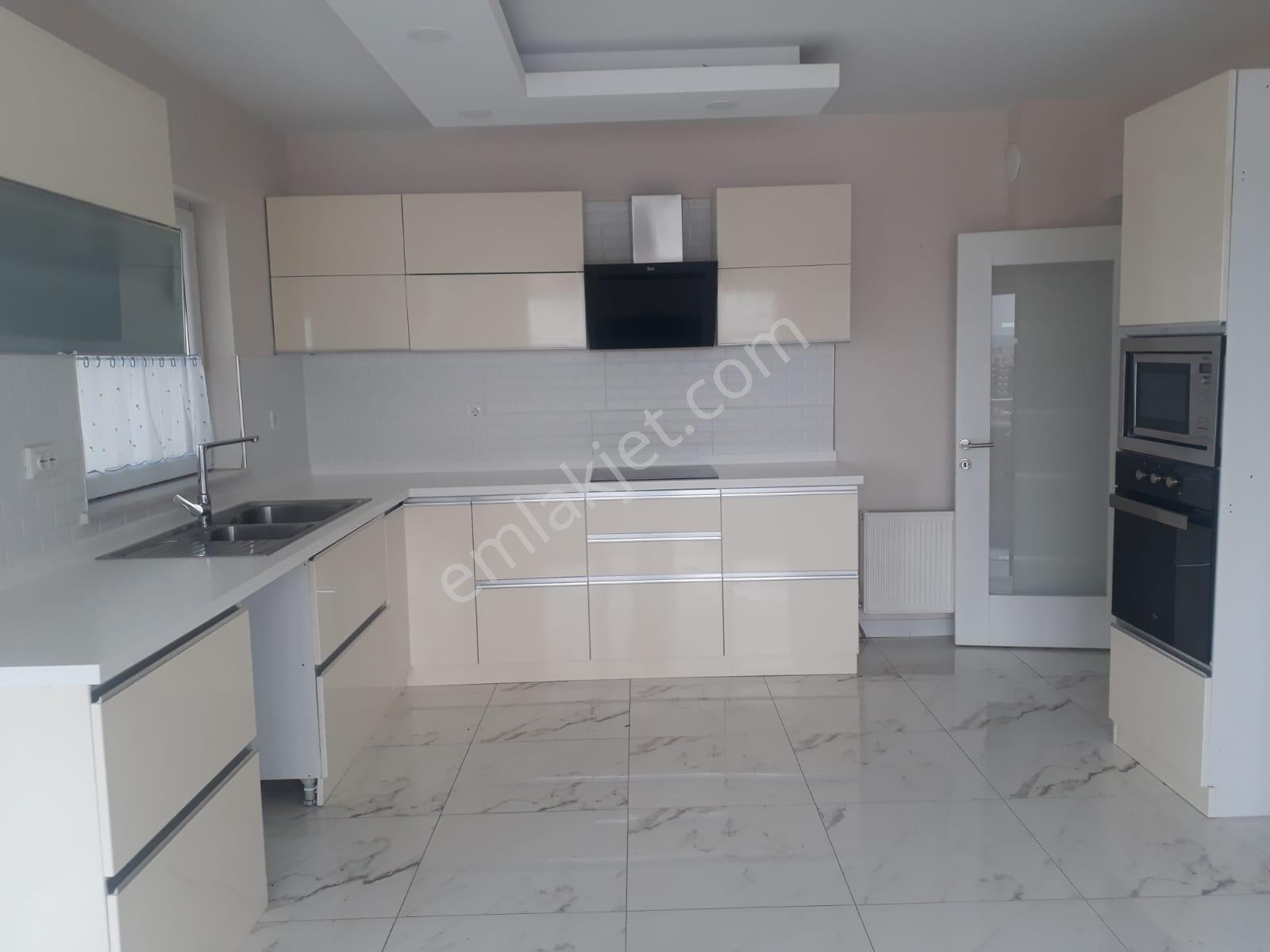 Irmak Emlak-bağlıca Satılık Kapalı Otoparklı Ara Kat 4+1 Daire - Görsel 14