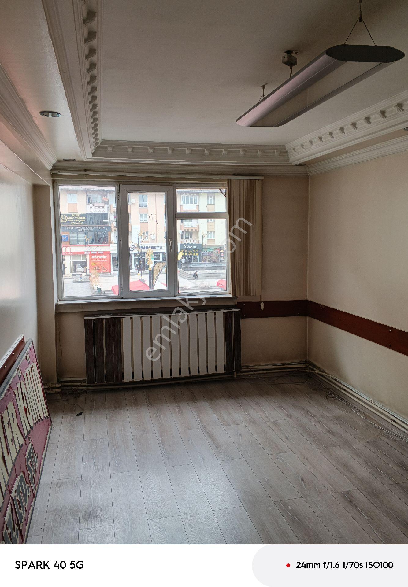 Sivas Pınar Emlaktan Paşacmii Yanında Kiralık Ofis - Görsel 6