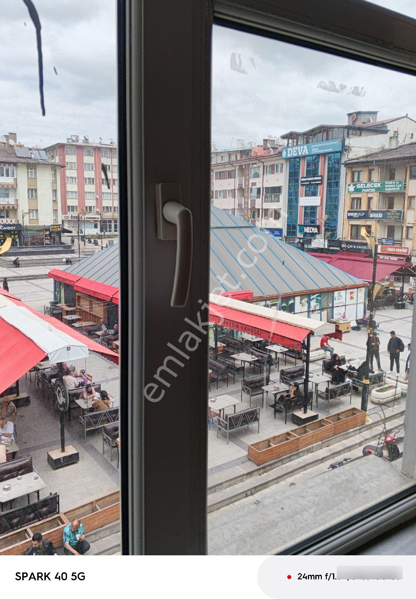 Sivas Pınar Emlaktan Paşacmii Yanında Kiralık Ofis - Görsel 4