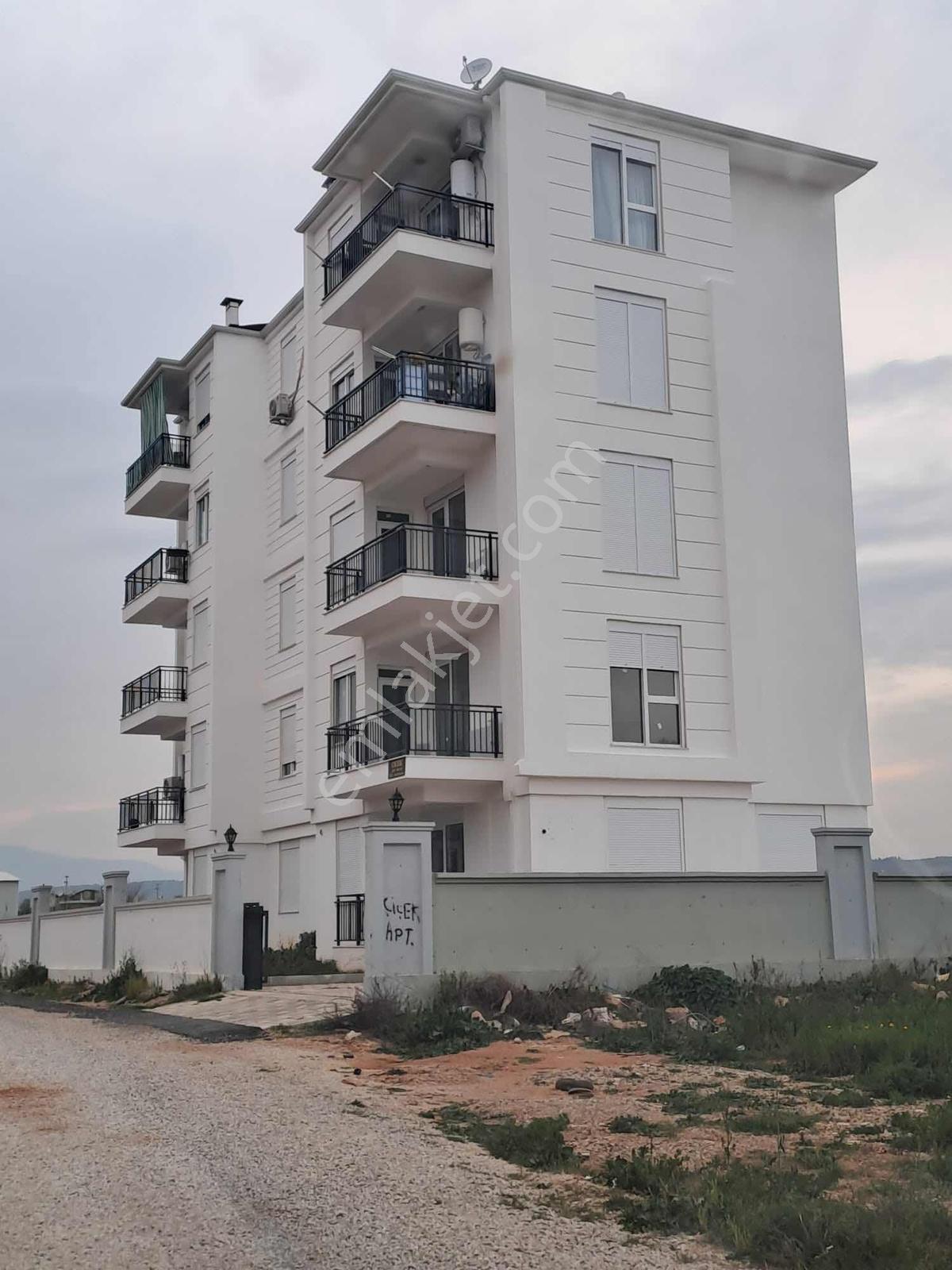 Altıayak Mahallesinde Acil Satılık 2+1 Daire