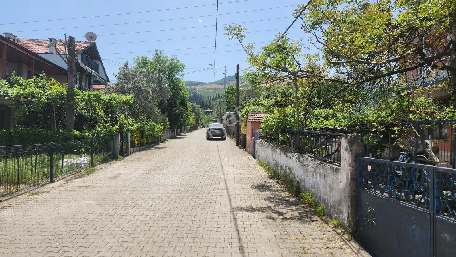 Konut İmarlı 863 M2 Anayola Yakın Arsa Ve Ev - Görsel 4