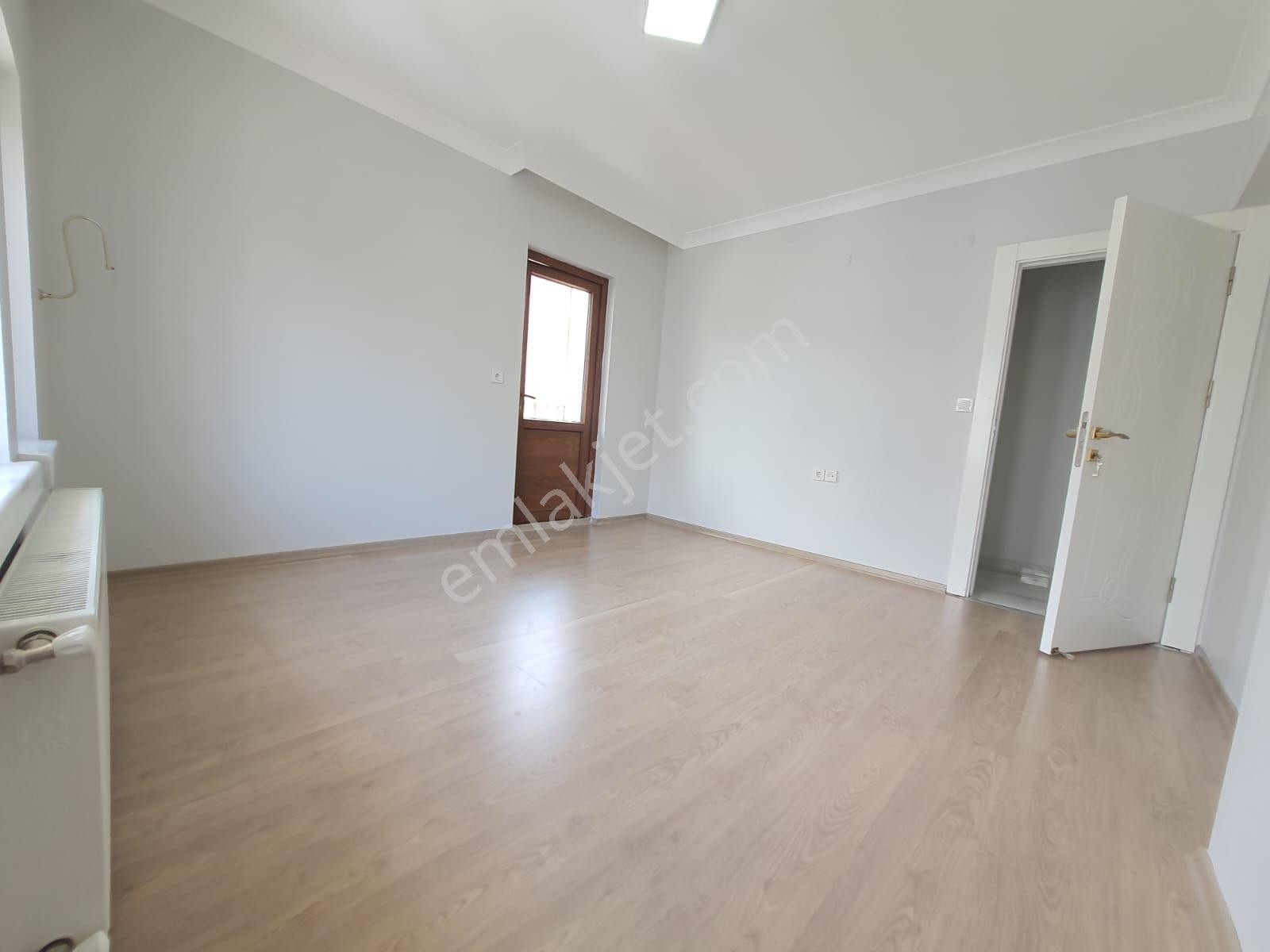 Hastanelere Yürüme Mesafesin'de İçi Full Yapılı Kiralık Daire - Görsel 24