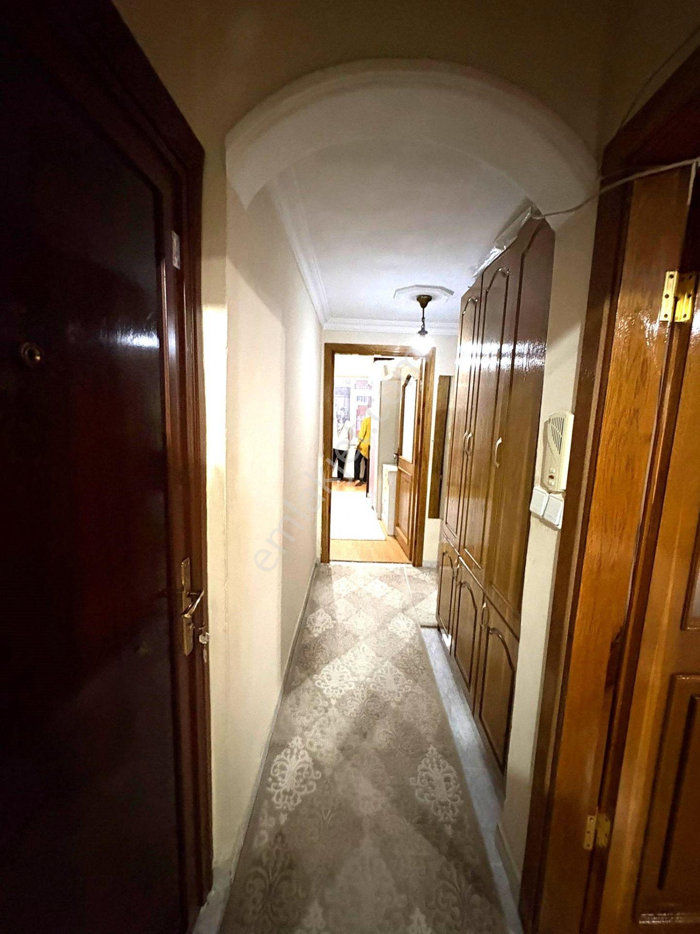 İletişim'den Eyüp Sultan Karadolap Binevler Eski Tip Açık Site İçi Ara Kat Yatırımlık - Görsel 15