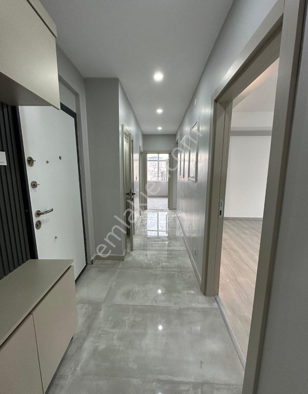 Antalya Merkez Cumhurıyet Meydanında Denız Manzaralı Kıralık Yenılenmıs 2+1 - Görsel 11