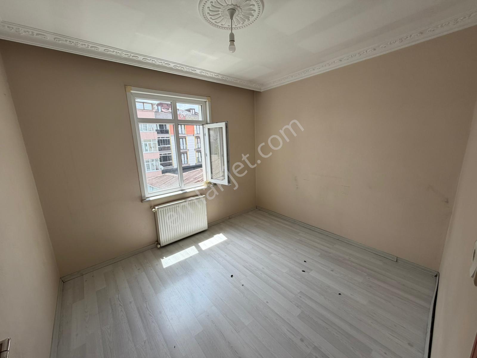 Demokrasi Caddesi Yakını 150 M² Ebeveyn Banyolu Otoparklı 4+1!! - Görsel 9