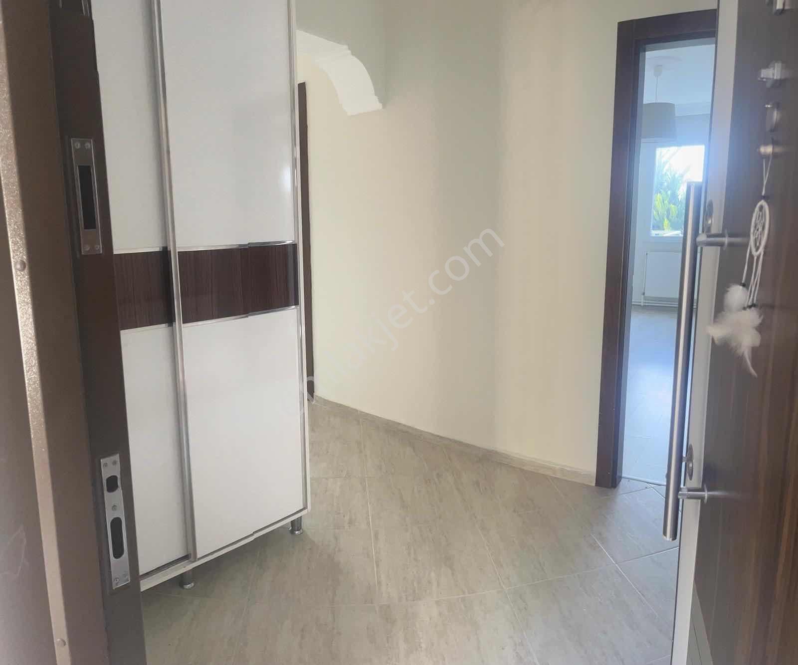 Yeni Foça Merkezde Havuzlu Sitede Marinaya 3 Dk Satılık Daire - Görsel 7