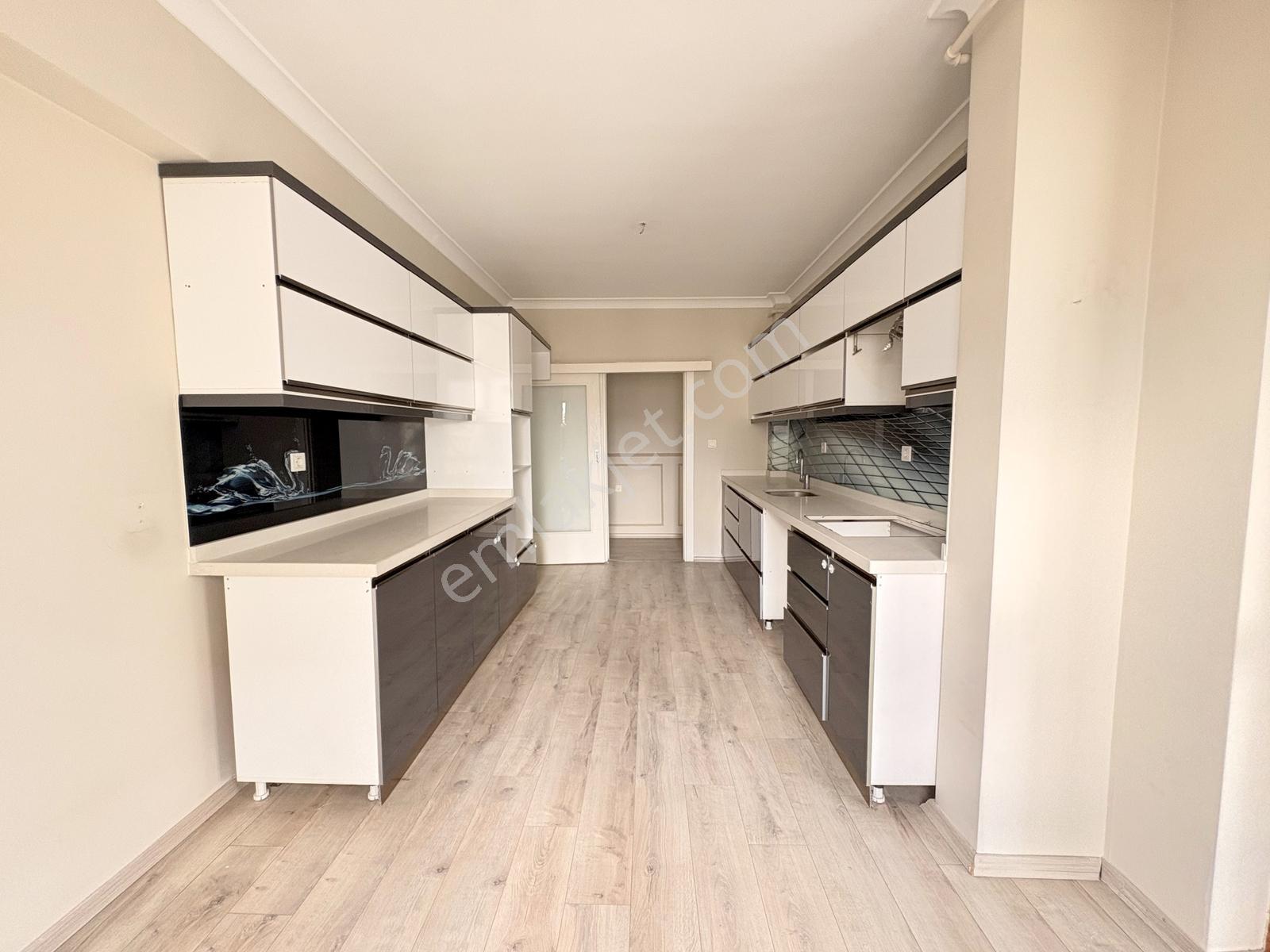 Güneşevler'de, 7. Kat, 3+1, Site İçinde, Manzaralı Daire! - Görsel 17