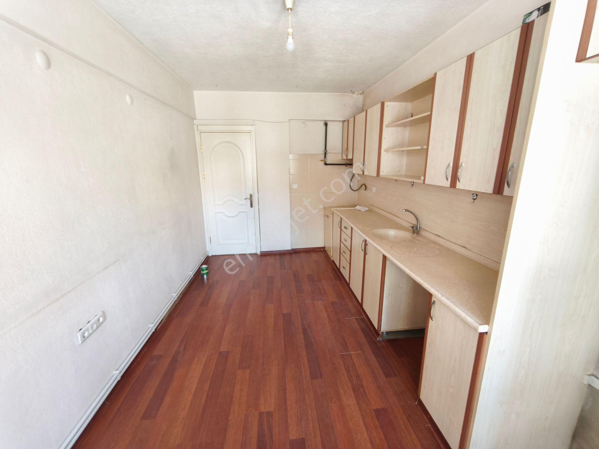 İzban Yakını Yüksek Giriş Bahçeli Kombili Kiralık 2+1 Daire - Görsel 28