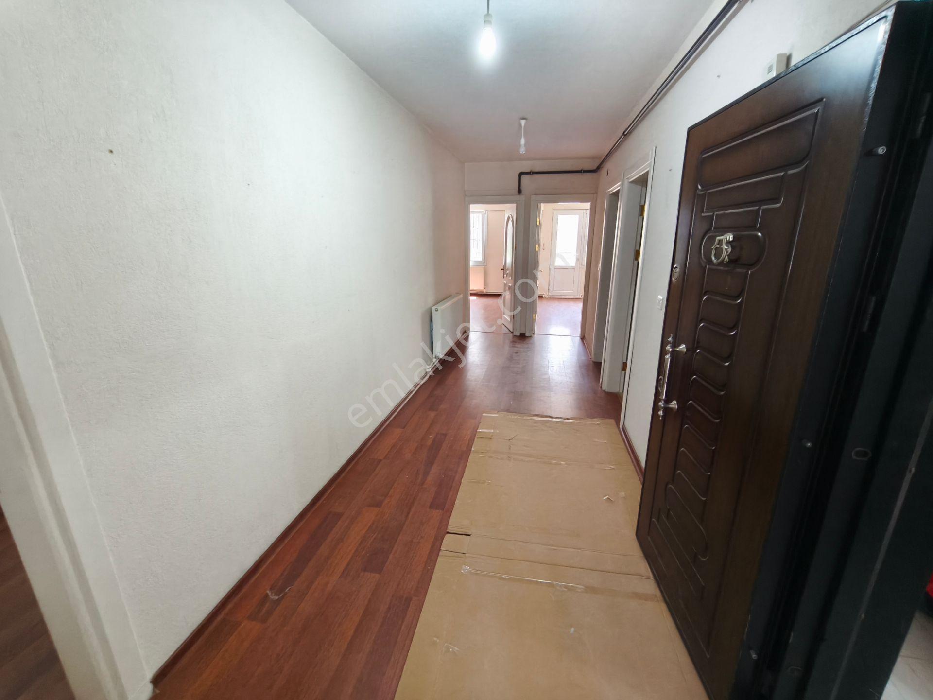 İzban Yakını Yüksek Giriş Bahçeli Kombili Kiralık 2+1 Daire - Görsel 35