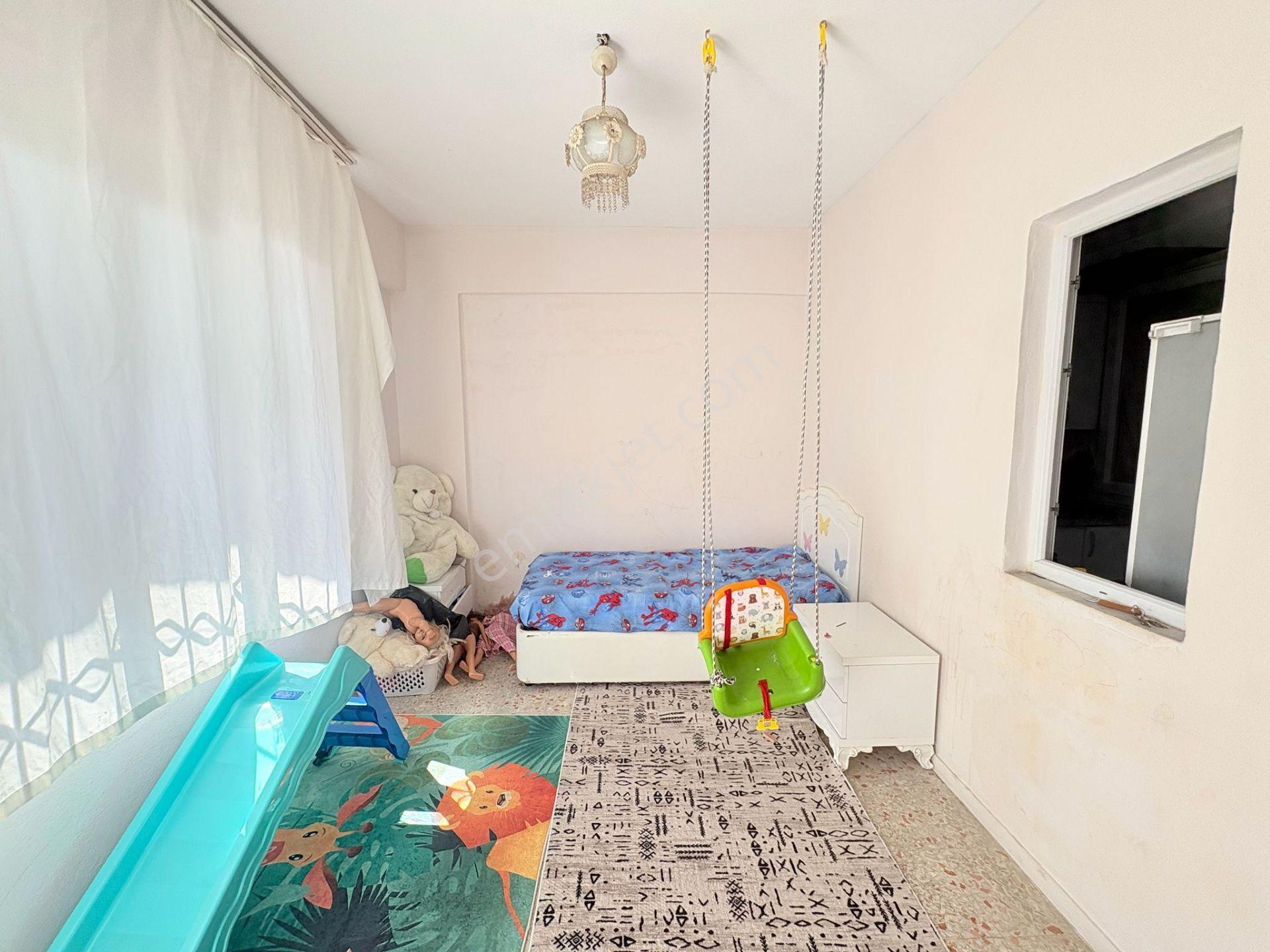 Prestij'den Mithatpaşa'da Anayola Yakın Ferah Temiz 3+1 Daire - Görsel 13