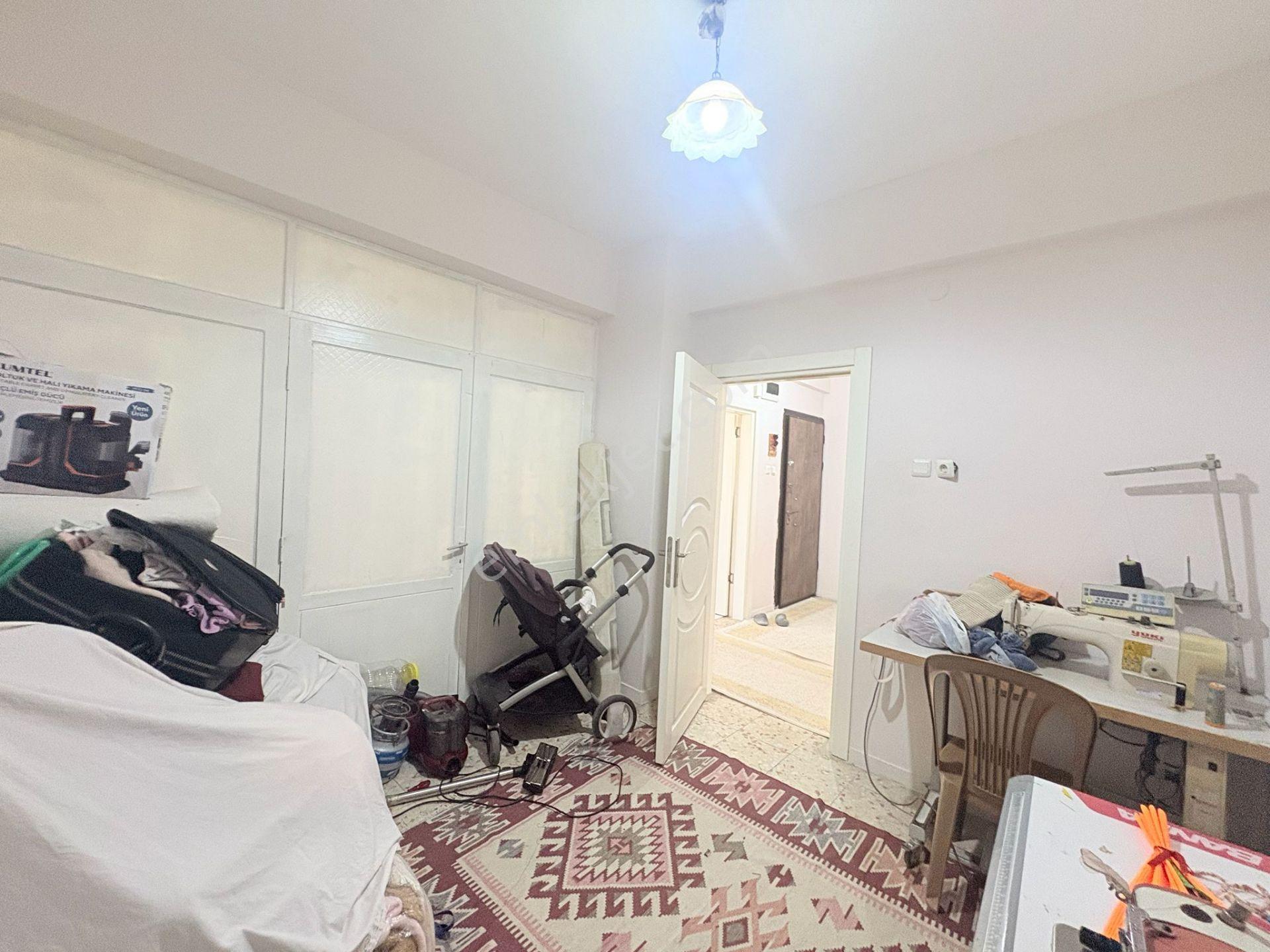 Prestij'den Mithatpaşa'da Anayola Yakın Ferah Temiz 3+1 Daire - Görsel 12