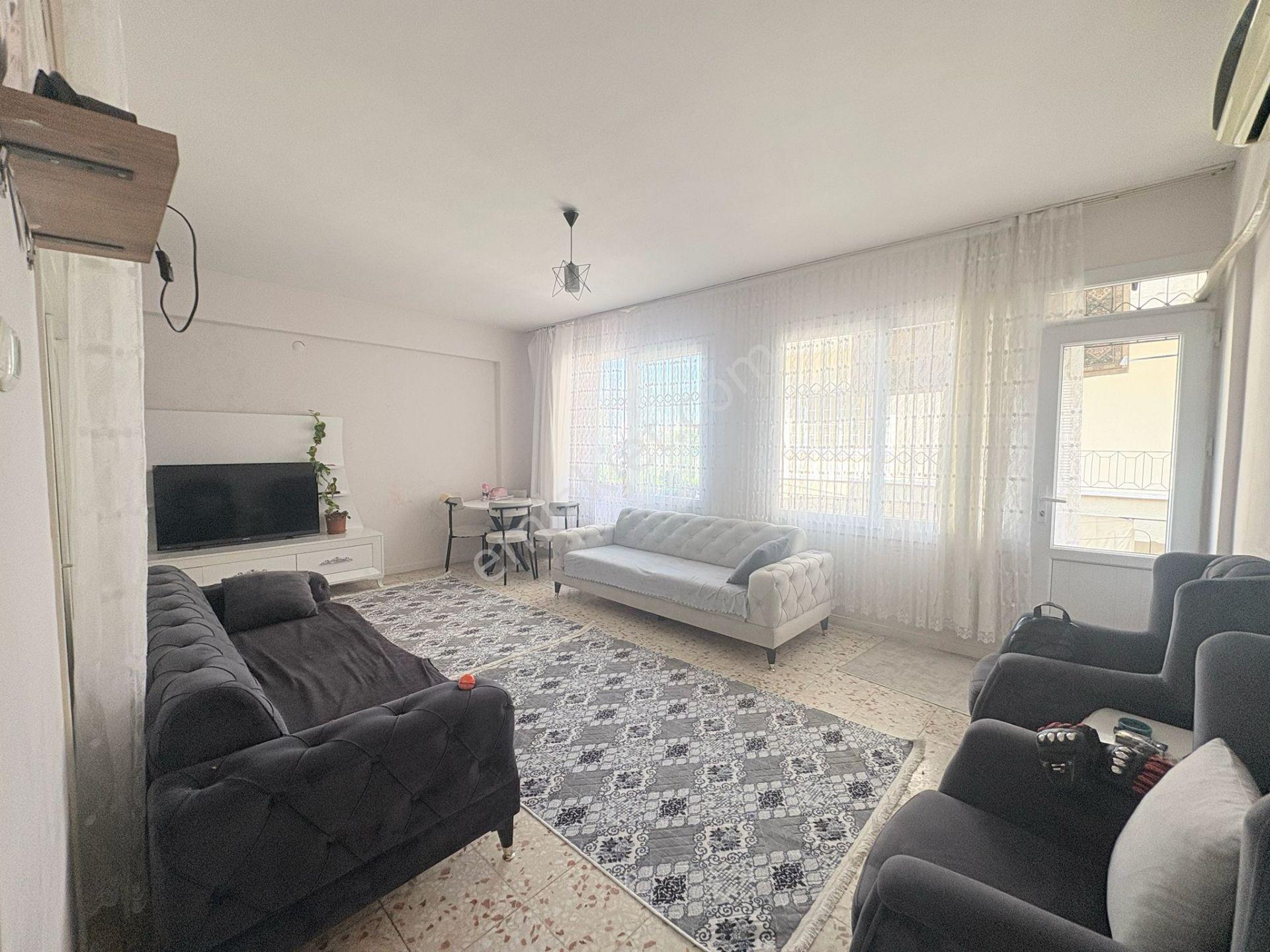 Prestij'den Mithatpaşa'da Anayola Yakın Ferah Temiz 3+1 Daire - Görsel 8