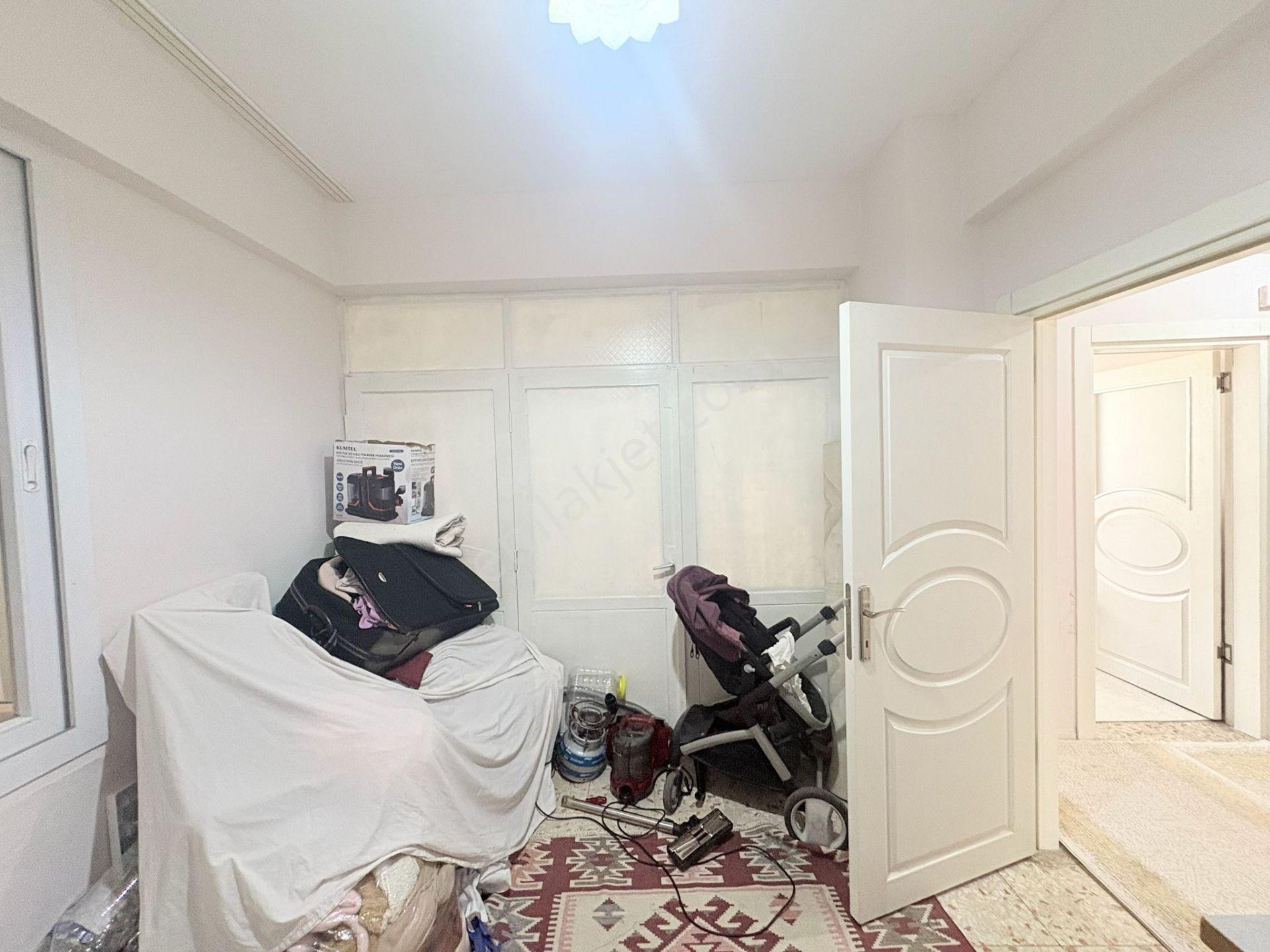 Prestij'den Mithatpaşa'da Anayola Yakın Ferah Temiz 3+1 Daire - Görsel 14