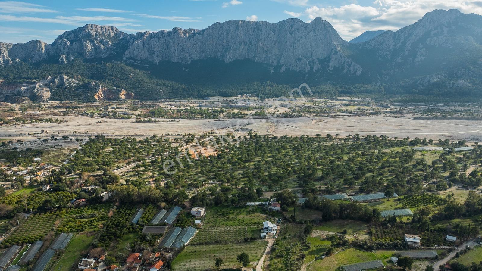 Çakırlarda Denize Yakın Tek Tapulu Tarla Ve 2 Katlı Ev - Görsel 18