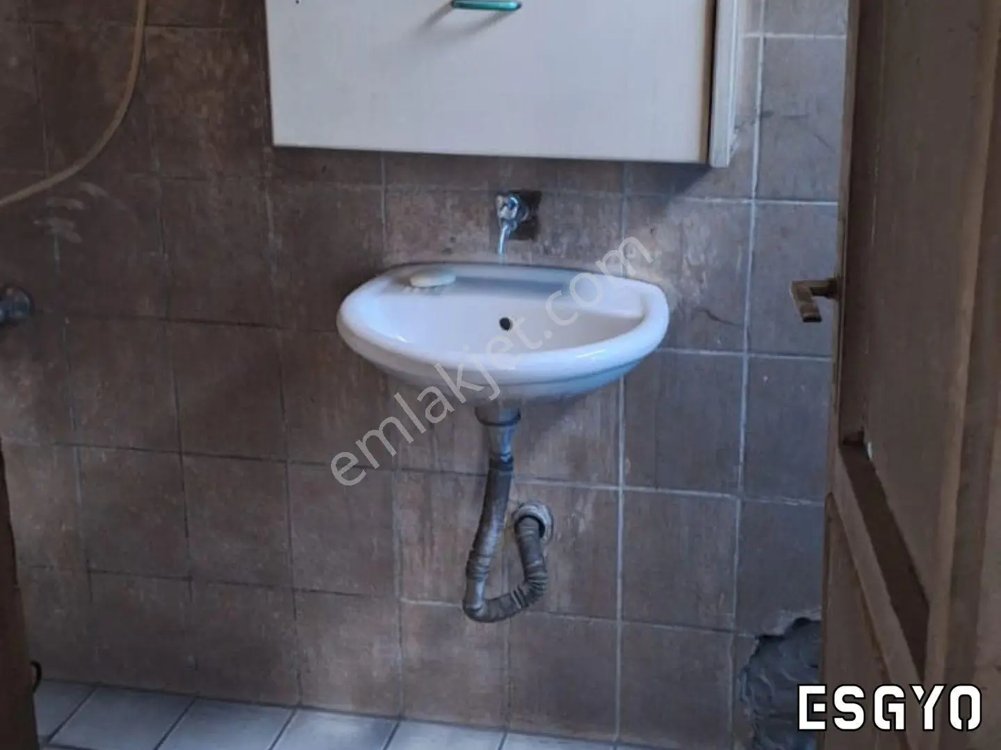 Esgyo'dan Emko Sanayii Sitesinde Satılık İş Yeri - Görsel 4