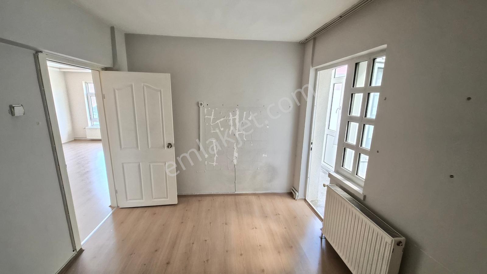 Abidin Paşada Ara Katta 3+1 Yapılı Satılık Daire - Görsel 12