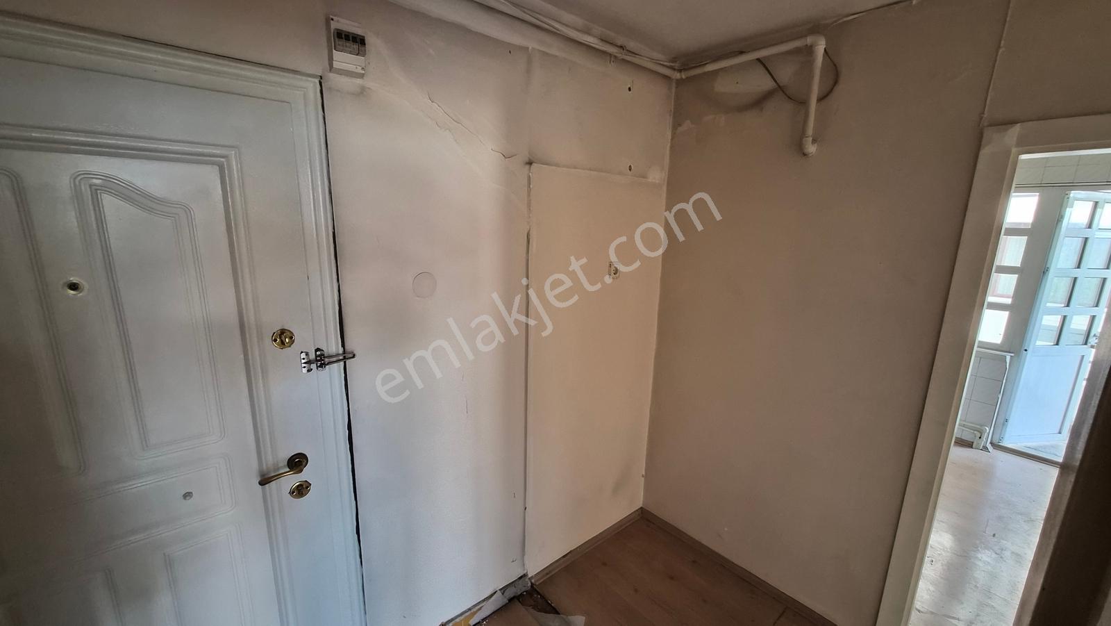 Abidin Paşada Ara Katta 3+1 Yapılı Satılık Daire - Görsel 14
