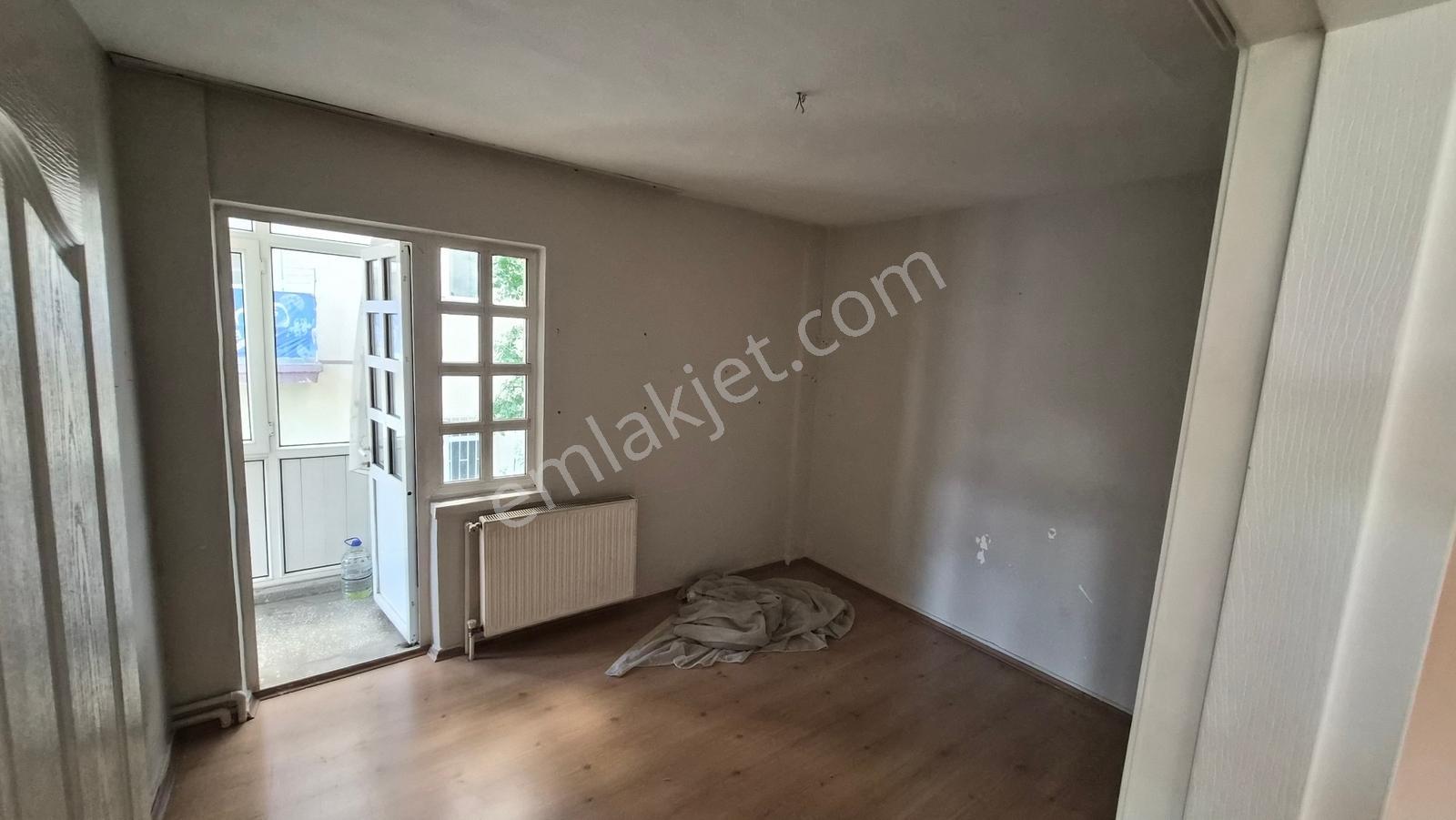 Abidin Paşada Ara Katta 3+1 Yapılı Satılık Daire - Görsel 11