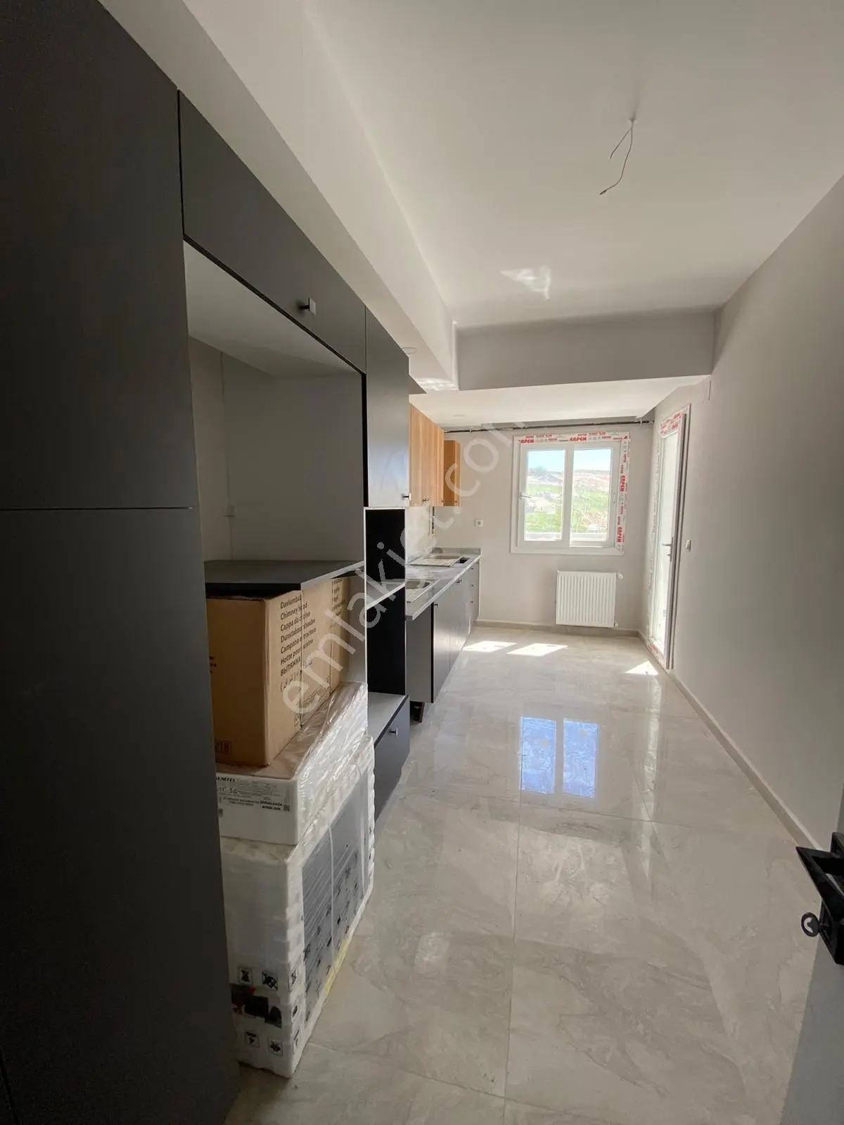 Kabasakalda Site İçerisinde 9 Katlı Binada Sıfır 3+1 Çiftbanyo Uygun Fiyatlı Geniş Kapalı Mutfaklı - Görsel 5