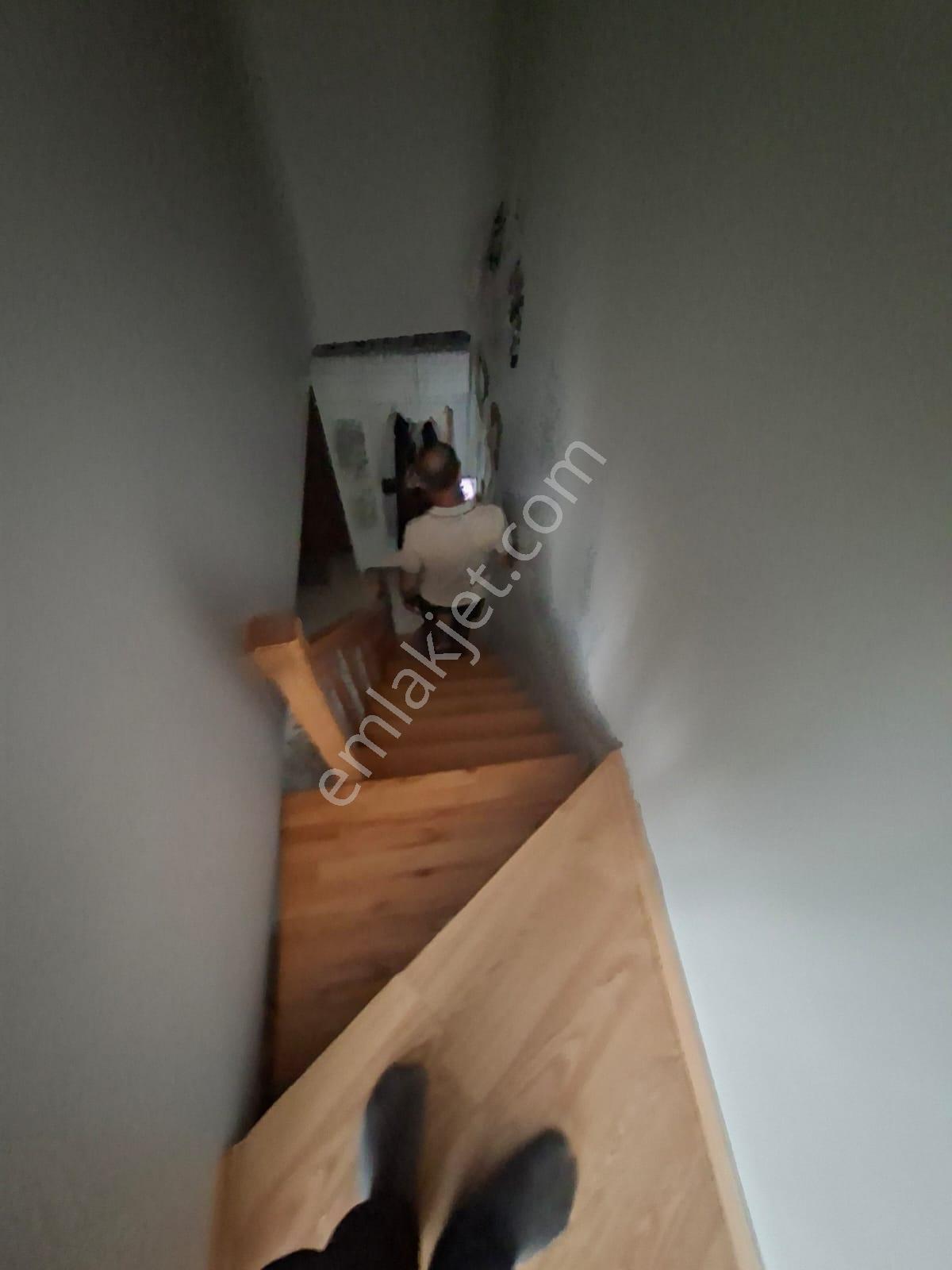 Güngören Merkez Mah. 12 Yıllık Dubleks Satılık Daire - Görsel 2