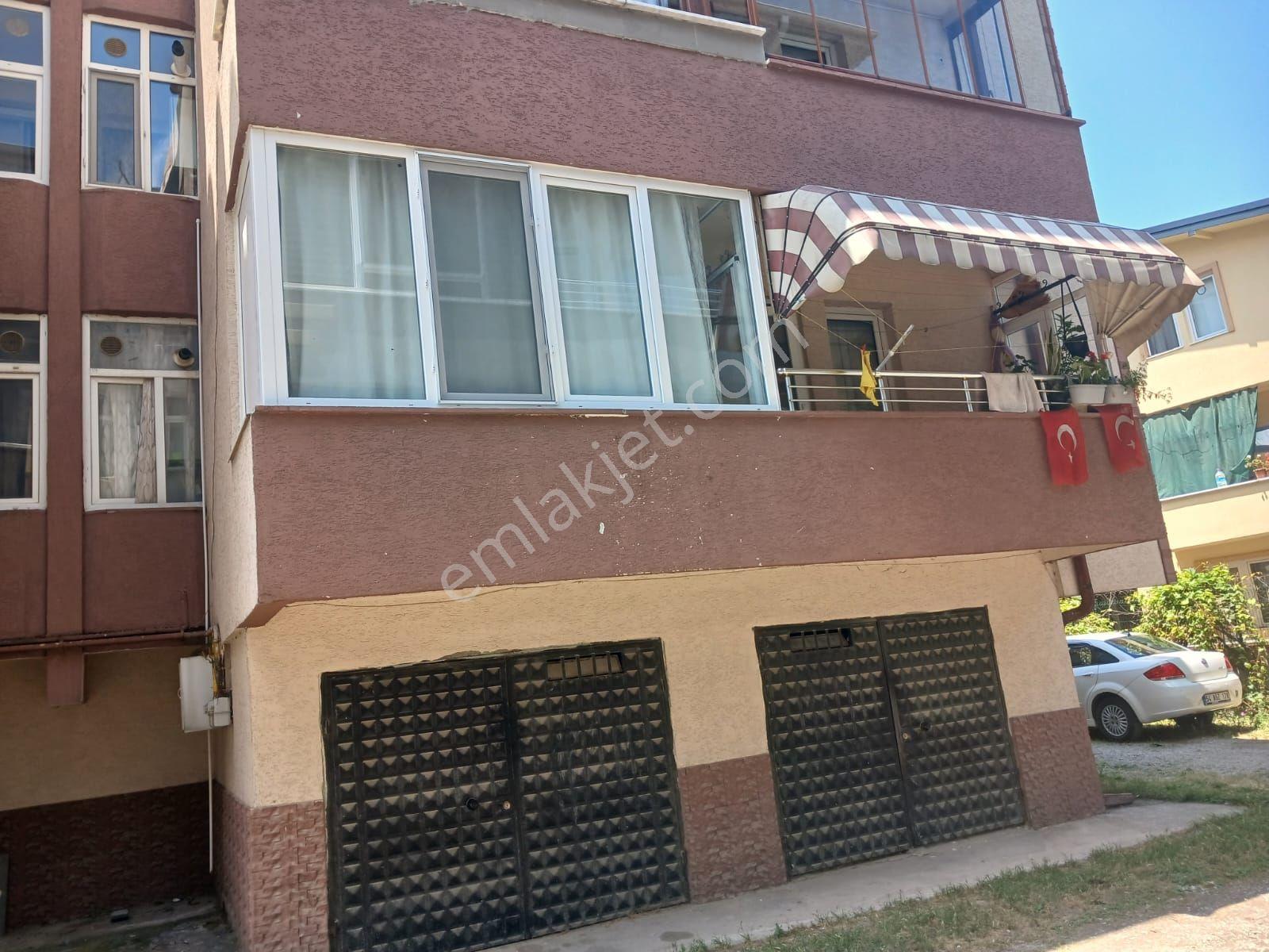 Satılık Sakarya Adapazarı Cadde Üstü Garajlı Okul Pazar Yanı 3+1 Düz Daire - Görsel 9