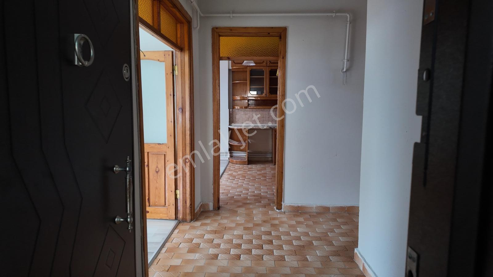 Eğitim Araştırma Hastanesi Yanında, Kiralık 3+2 Geniş Daire - Görsel 18