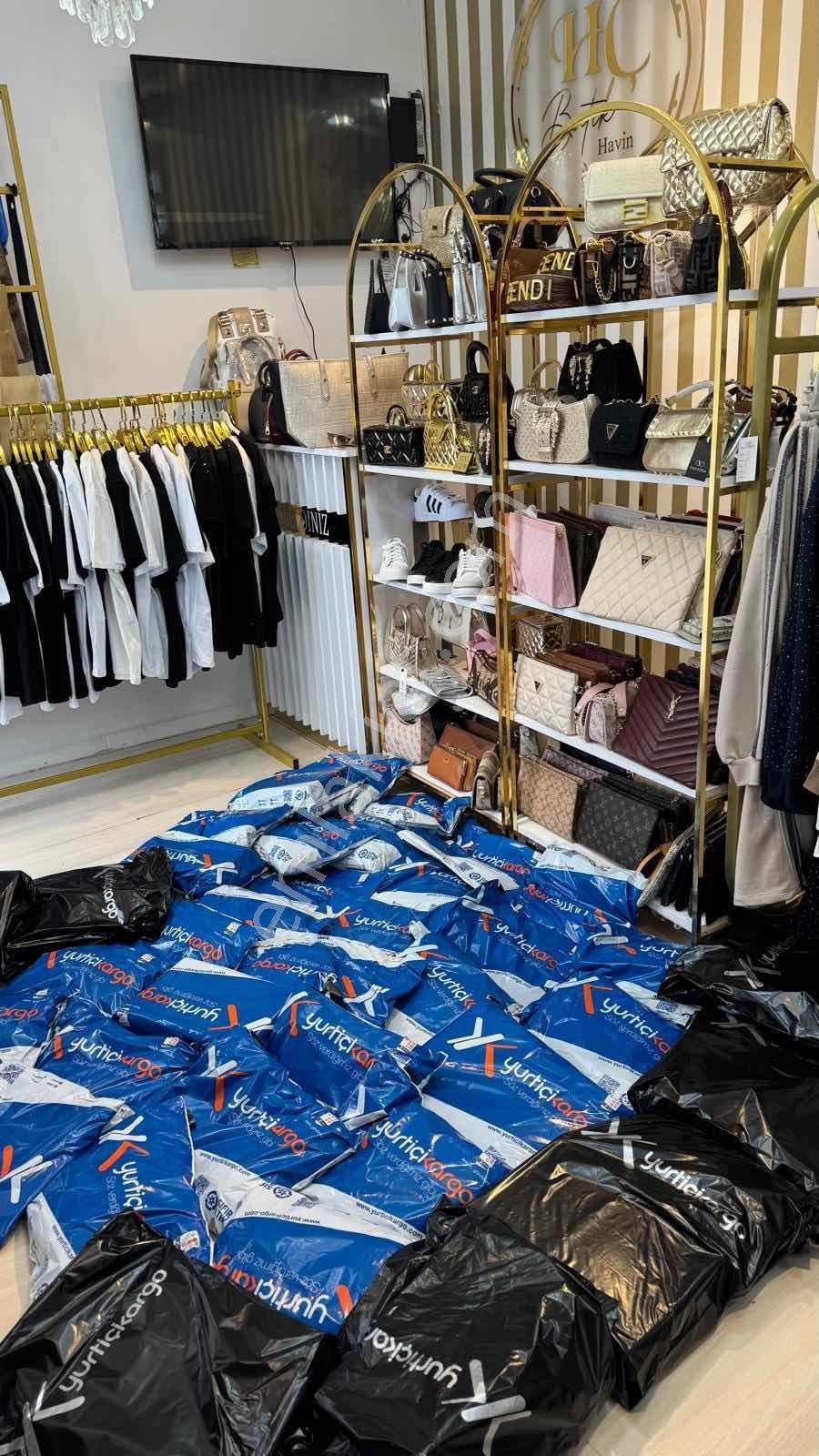 Işık'dan Dörtyola Cephe Kültür Merkezi Yanı Devren Satılık Butik - Görsel 6