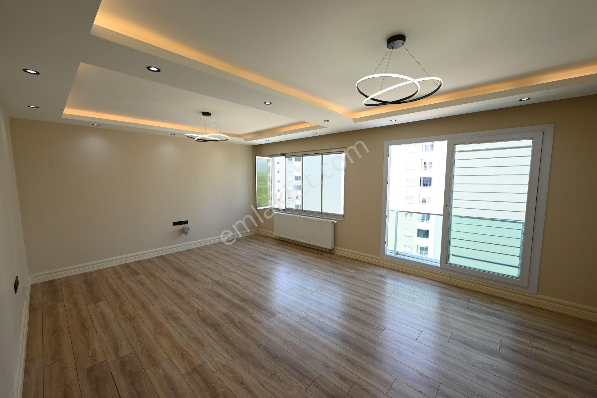 Üstünkent'ten Sayapark Avm Yanı Modern Site İçi Kiralık Lüks 4+1 - Görsel 11