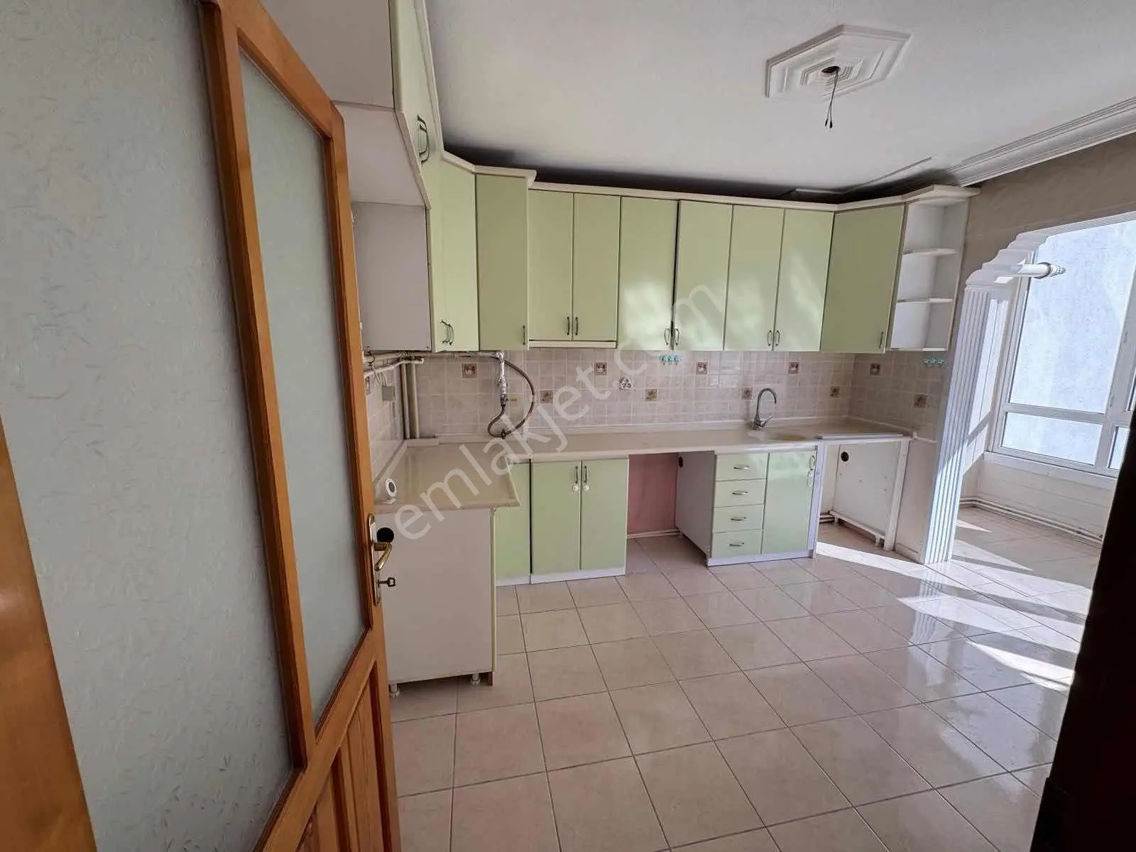 Paşaalanı Mahallesi Merkezi Konumda Kiralık 3+1 Daire - Görsel 22