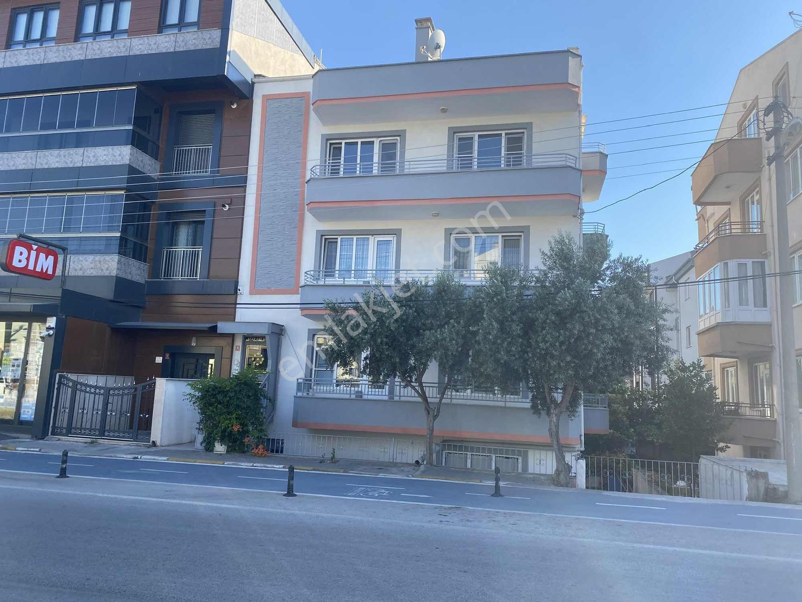 Paşaalanı Mahallesi Merkezi Konumda Önü Açık Kiralık 3+1 Daire - Görsel 25