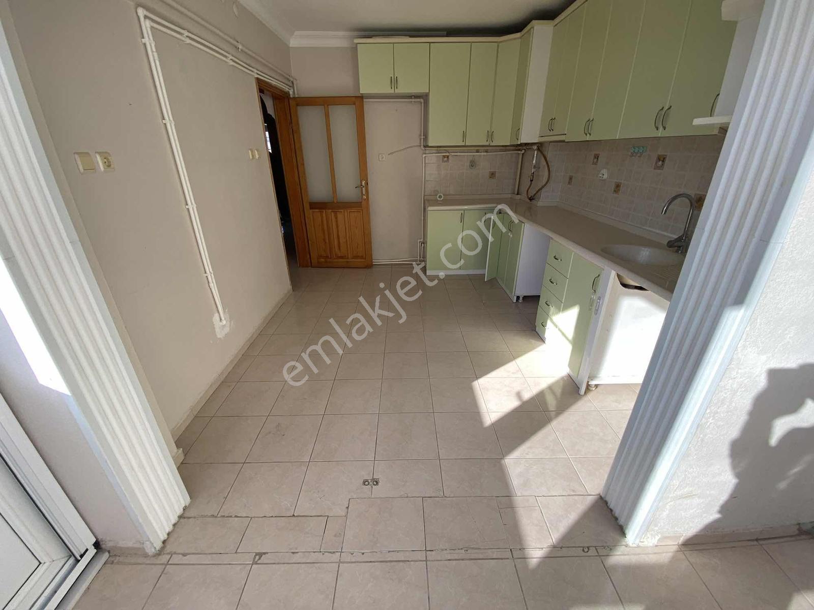 Paşaalanı Mahallesi Merkezi Konumda Önü Açık Kiralık 3+1 Daire - Görsel 12
