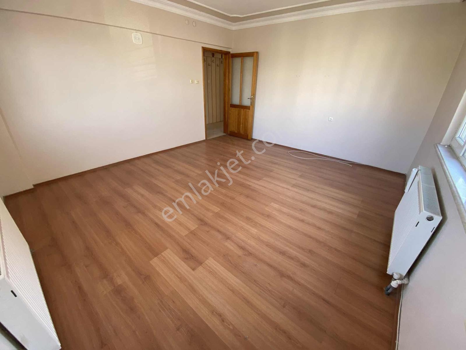 Paşaalanı Mahallesi Merkezi Konumda Önü Açık Kiralık 3+1 Daire - Görsel 8