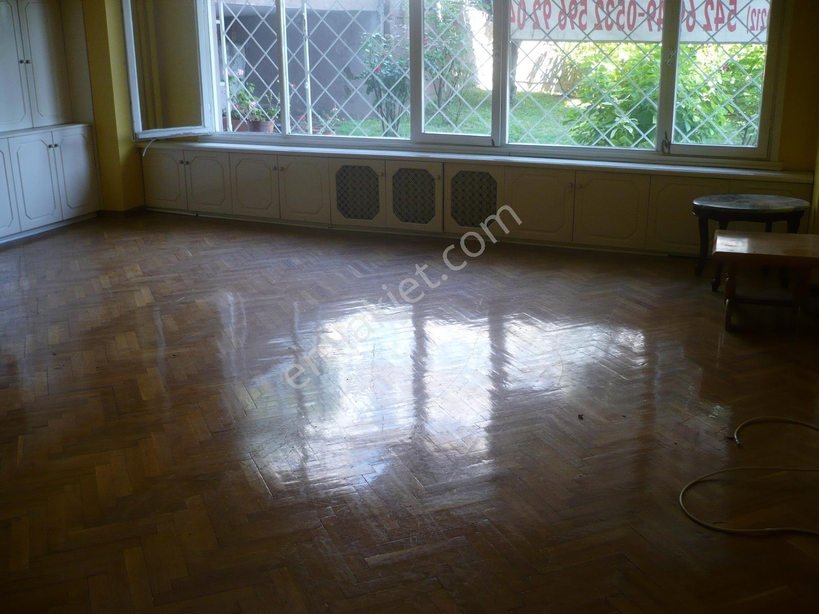 Bakırköy Sakızağcında 4+1 160m2 Bahçe Katı Kısmi Deniz Manzaralı - Görsel 6
