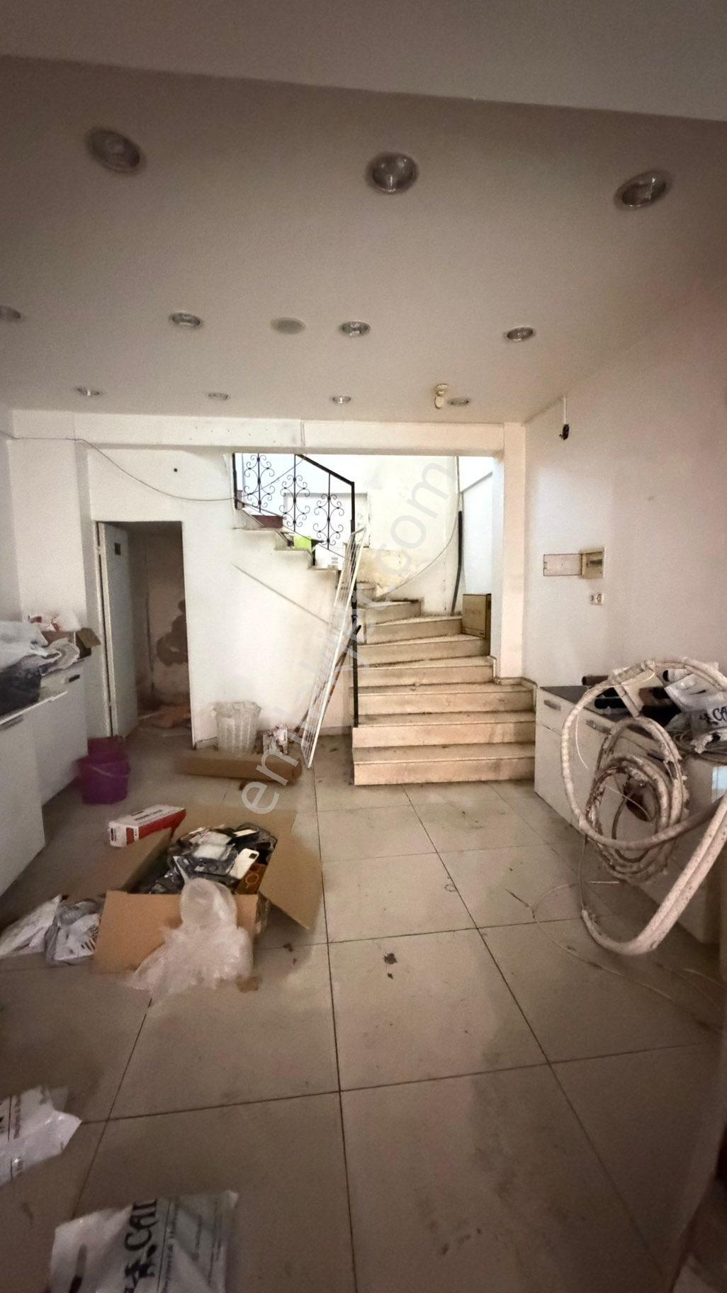 Manisanın Kalbinde Satılık 370 M2 Bahçeli Dükkan - Görsel 20